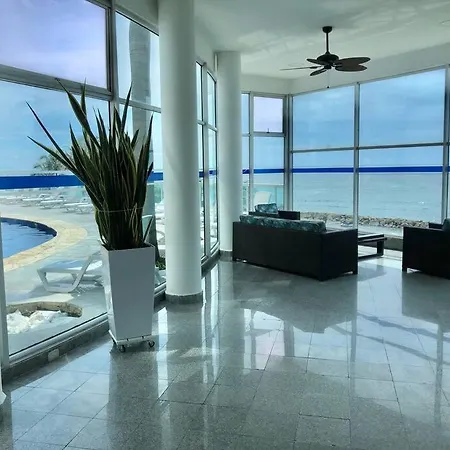 Apartamento Apto 3002 Frente Al Mar- Edificio Palmetto, Piso 30