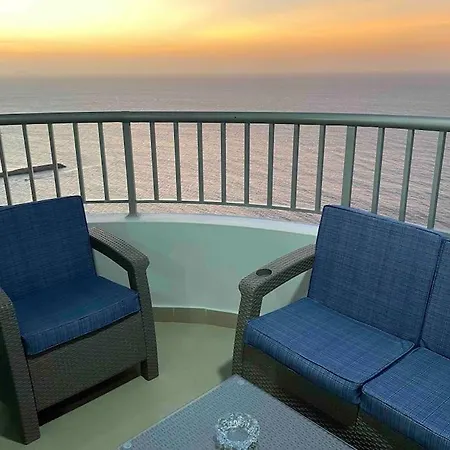 Apartamento Apto 3002 Frente Al Mar- Edificio Palmetto, Piso 30 *