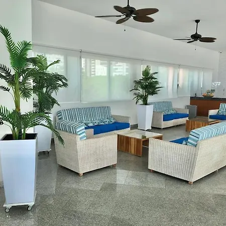 Apto 3002 Frente Al Mar- Edificio Palmetto, Piso 30 Apartamento